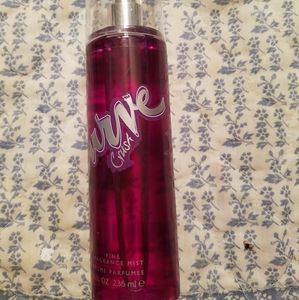 Curves crush spray cologne mist 8 fl.oz. #10
Pleas